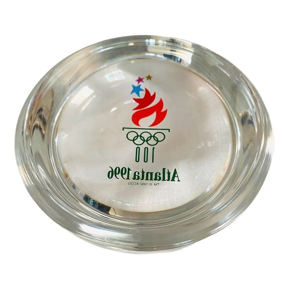 Vintage Glass Olympic Games Atlanta 1996 Paperweight 4 Inch Wide Excellent Condi - Picture 2 of 5